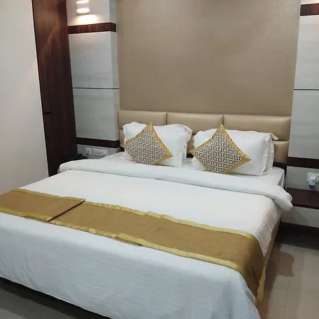Hotel Welkin Residency *